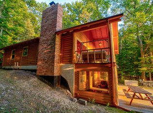 2229 Peace Trl, Indian River, MI 49749