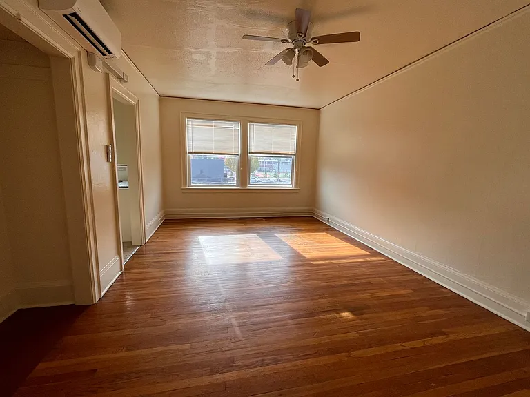 Lownsdale Apartments — Photo 2