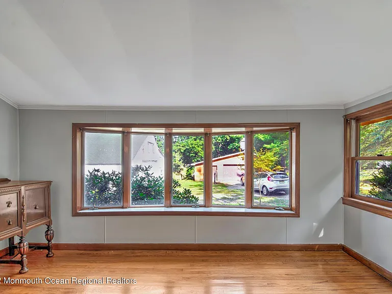284 Millstone Rd — Photo 16