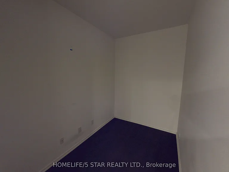 1 Bloor St E #4407 — Photo 21