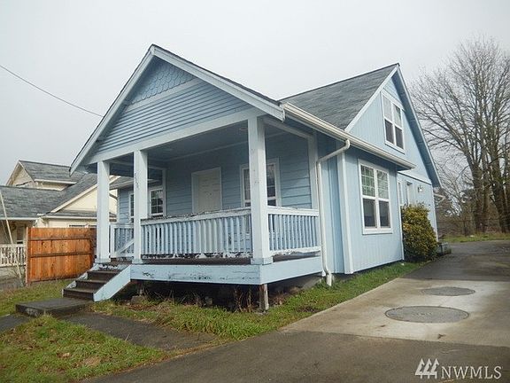 2nd image of 510 Van Trump Ave NW