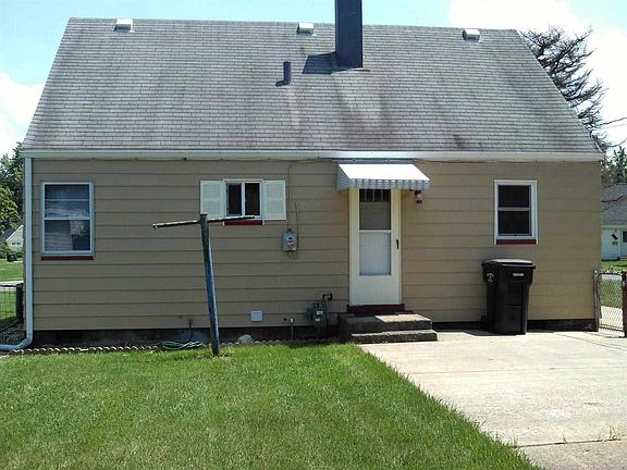 3rd image of 4303 Silver Ln