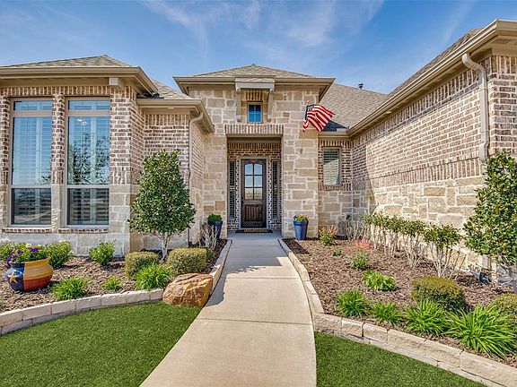 2nd image of 3009 Barefoot Ln