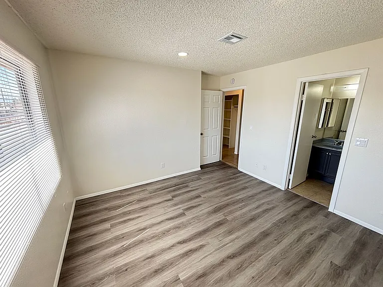 2883 Wheelwright Dr #6-D — Photo 16
