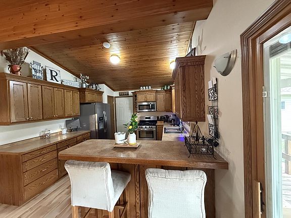 4th image of 510 Laurel DRIVE