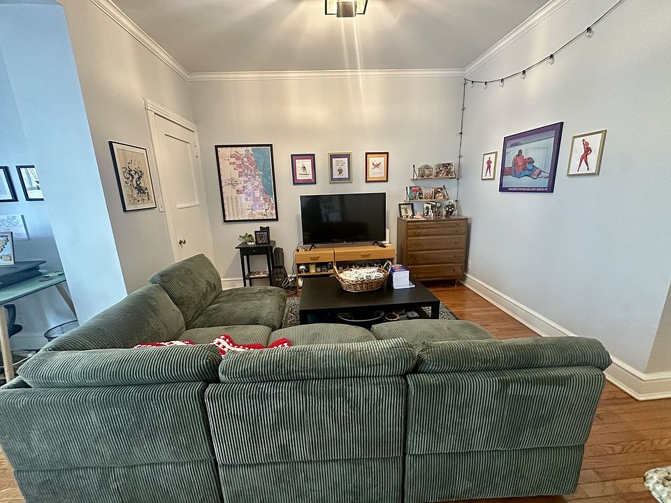 1st image of 1048 W Bryn Mawr Ave #2