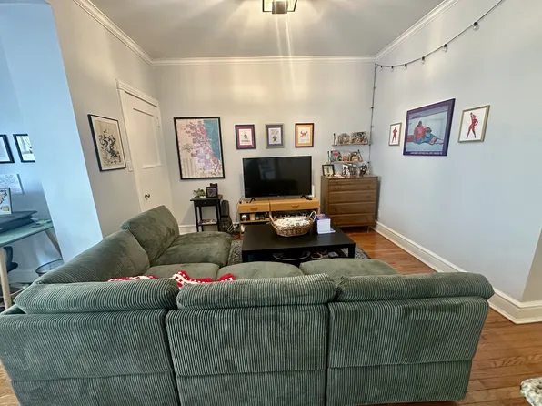 1048 W Bryn Mawr Ave #2, Chicago, IL 60660