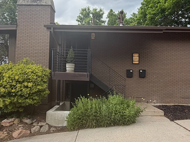 1825 S Foothill Dr — Photo 1