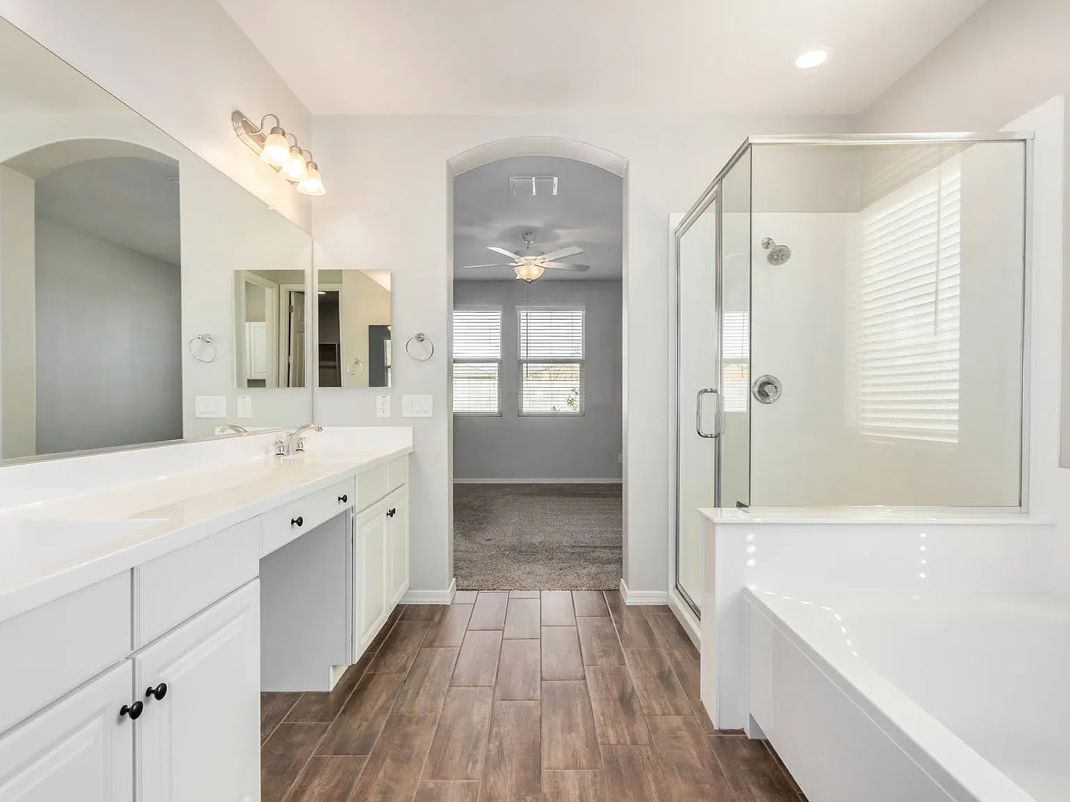 3 bed, 1687 sqft, $2,285 — Photo 3