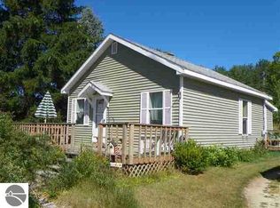 826 W Sleights Rd, Traverse City, MI 49696