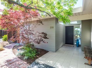 260 Dedalera Dr, Portola Valley, CA