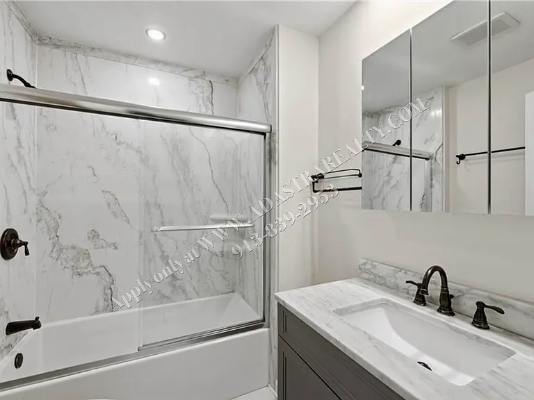 12718 W 92nd St — Photo 8