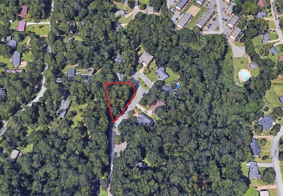 1st image of 1 Lakewood Cir