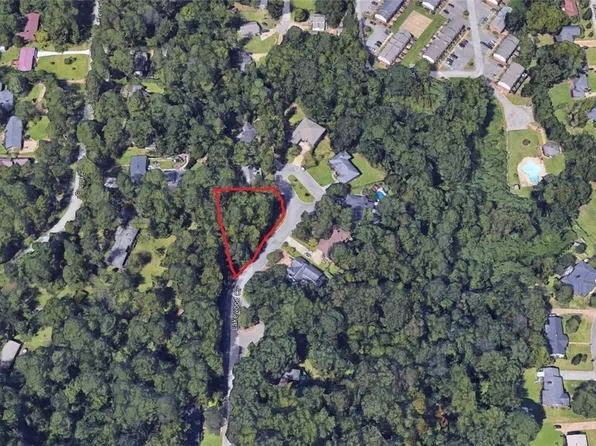 1 Lakewood Cir, Tuscaloosa, AL 35405