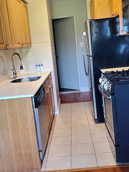 1670 Bell Blvd #5 — Photo 1