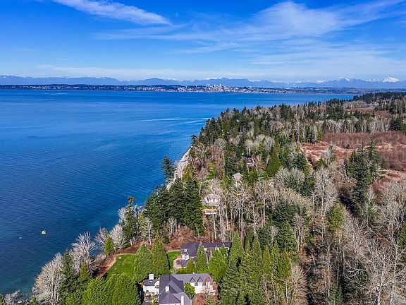 2nd image of 8385 Semiahmoo Drive