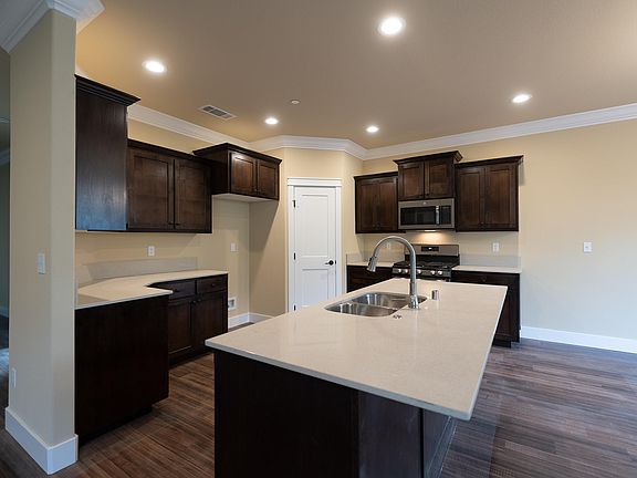 4th image of 3831 Craftsman Ave