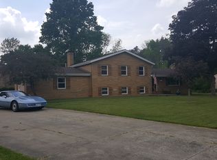 564 San Moritz Dr, Akron, OH 44333