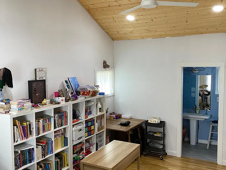 528 Snyder Ave — Photo 31