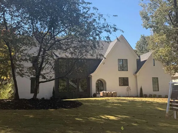 1068 Winding Branch Ln, Atlanta, GA 30338