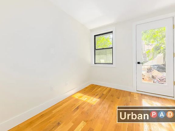 4th image of 184 Adelphi St #2B