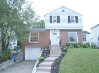 944 Eleanor St NE, Grand Rapids, MI 49505