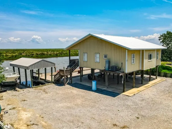 20001 Victory Rd, New Orleans, LA 70129