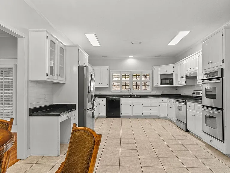 10495 Royal Points Dr — Photo 8