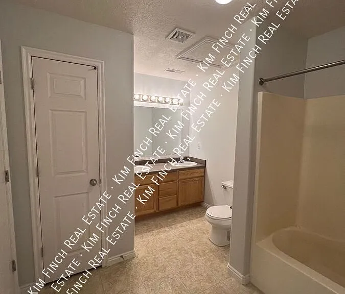 1551 Westbury Way #J — Photo 26