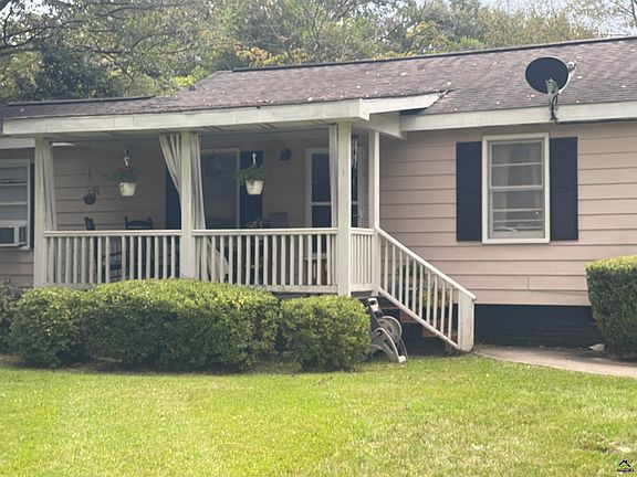 2nd image of 604 Lawson Dr