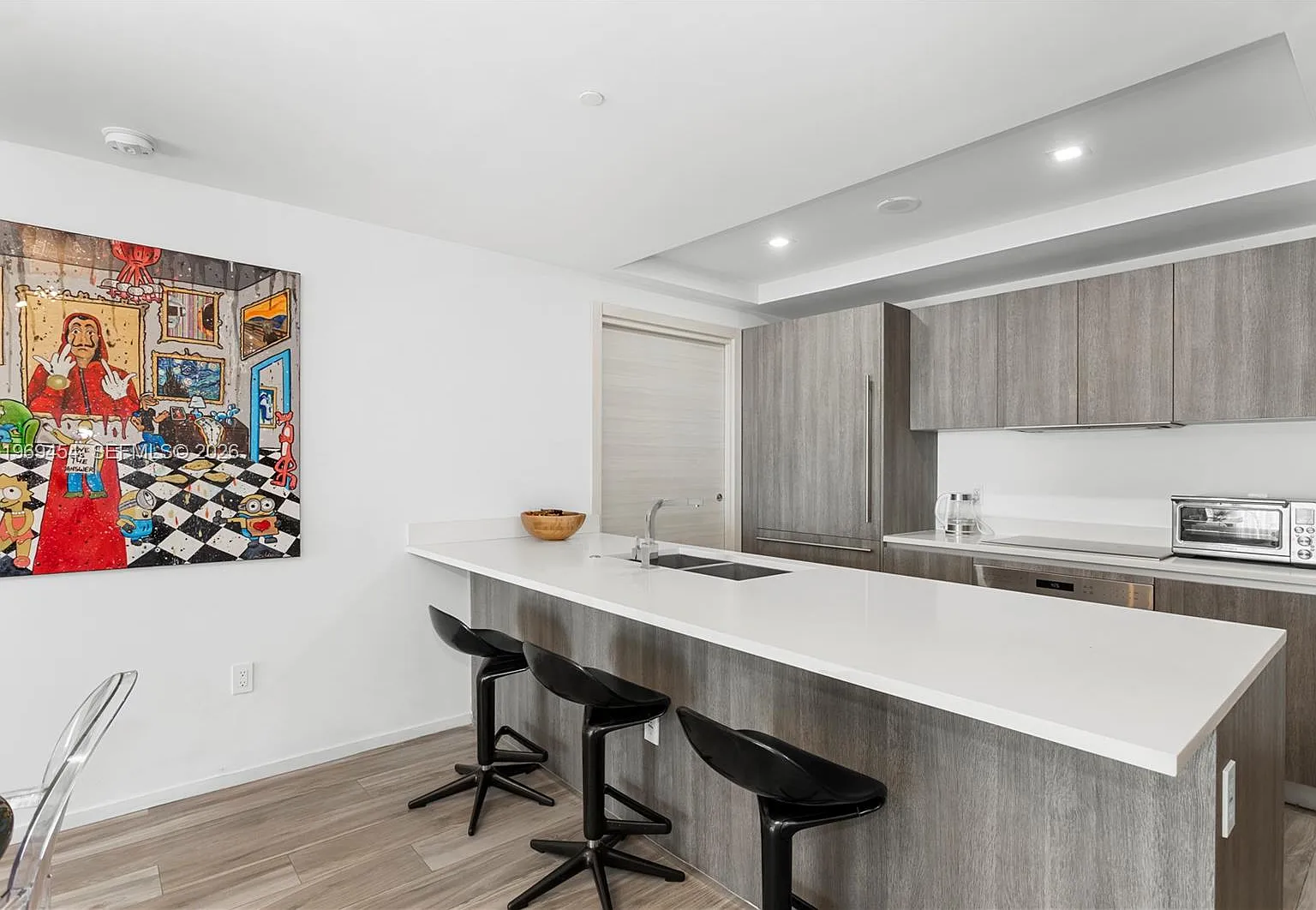 801 Sma Residences Condo — Photo 3