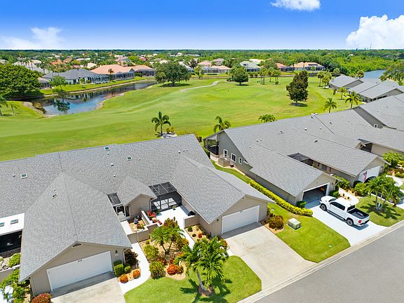 2nd image of 826 Willow Creek Ln