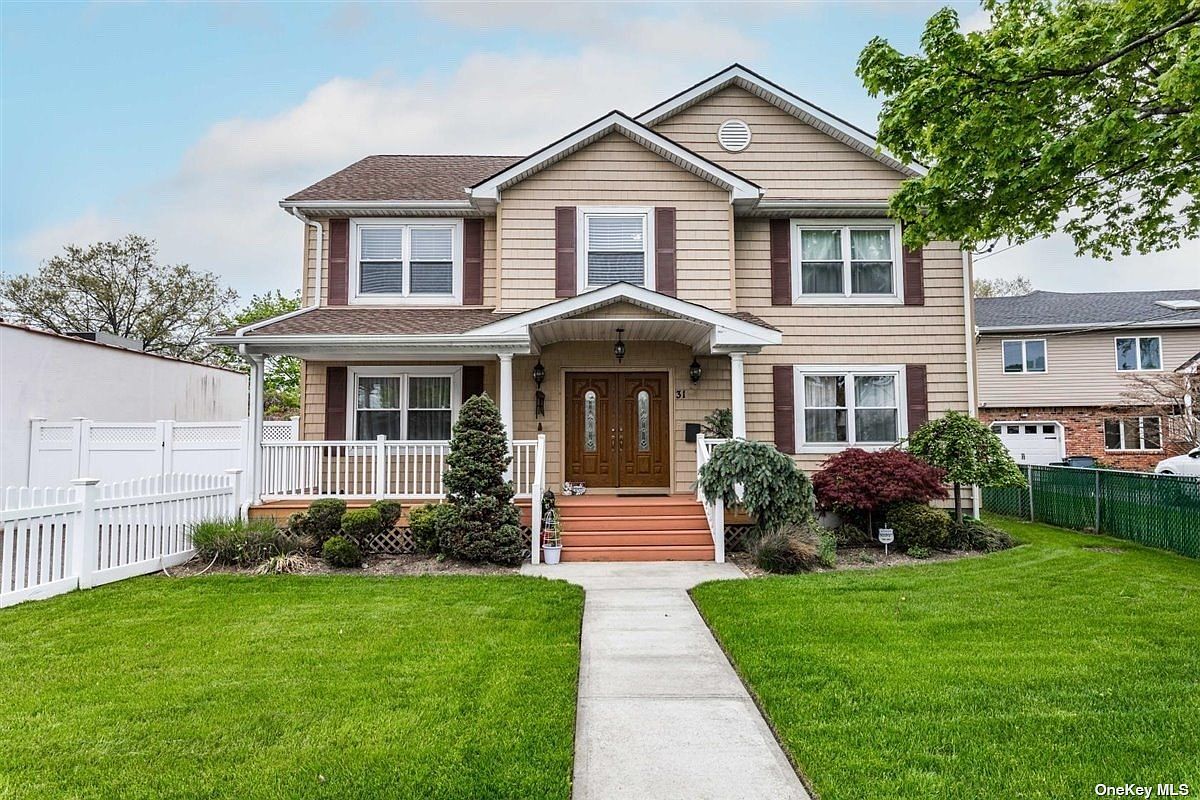 31 Babylon Tpke, Merrick, NY 11566 Zillow