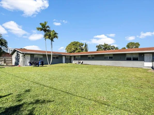 118 Phippen Waiters Rd, Dania, FL 33004