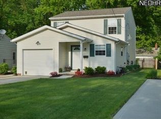 1225 Hulett Ave, Eastlake, OH 44095