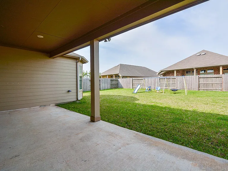 8019 Cheyenne Hills Trl — Photo 30