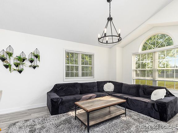 4th image of 5589 Burlingame Ave SW