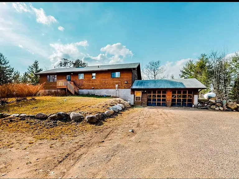 1925 E Mitten Lake Ln — Photo 1