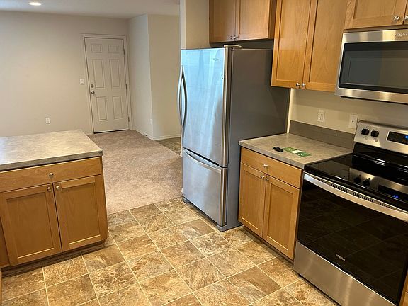 5th image of 750 SE Davis St #800