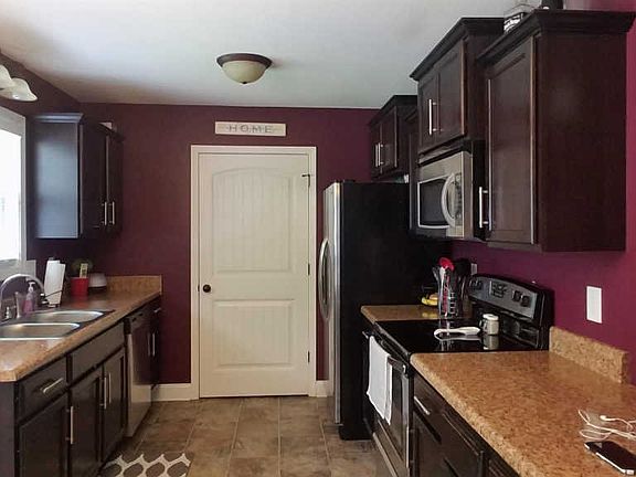 4th image of 1299 Whitt Ln