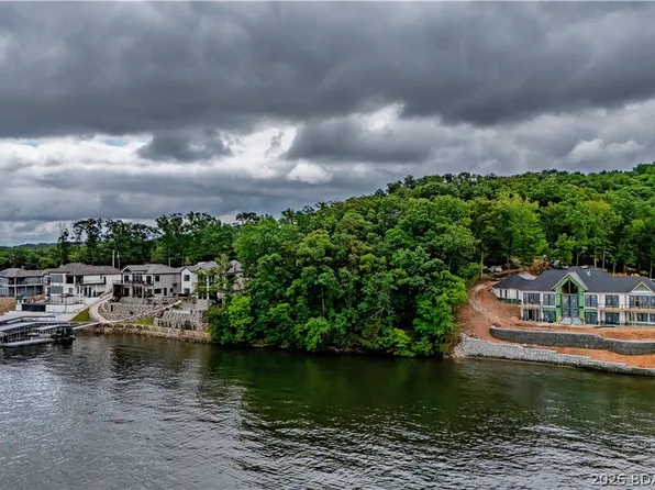 31 Linn Creek Rd, Lake Ozark, MO 65049