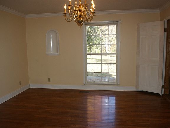4th image of 249 McAllister Ln