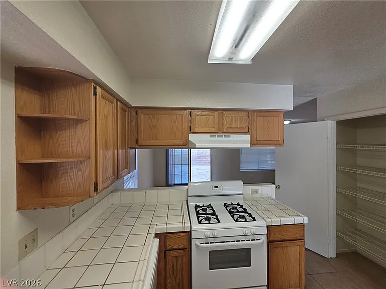 4801 Fiesta Lakes St — Photo 21