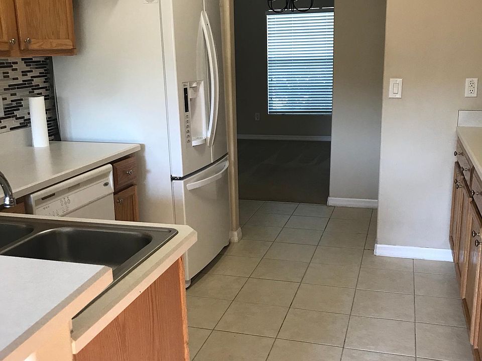 1st image of 4 Buttermilk Dr