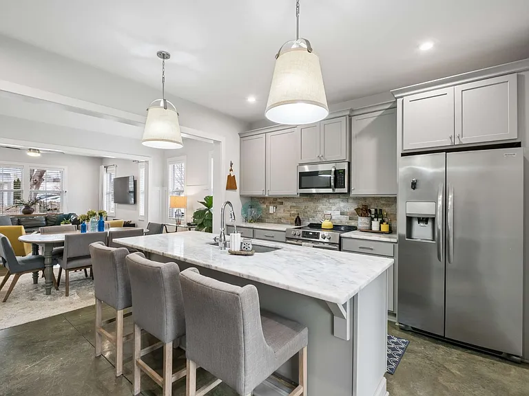 1125 Chester Ave #11 — Photo 22
