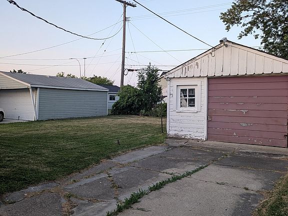 5th image of 26840 Chippendale St