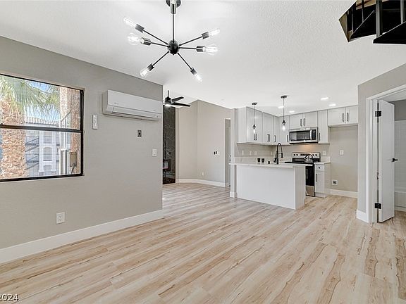 3rd image of 490 Elm Dr Unit 202