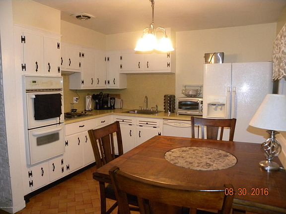3rd image of 32 Oak Hill Dr