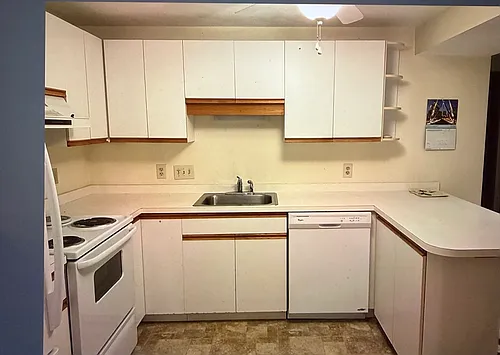 634 Main St #8 Photo 1