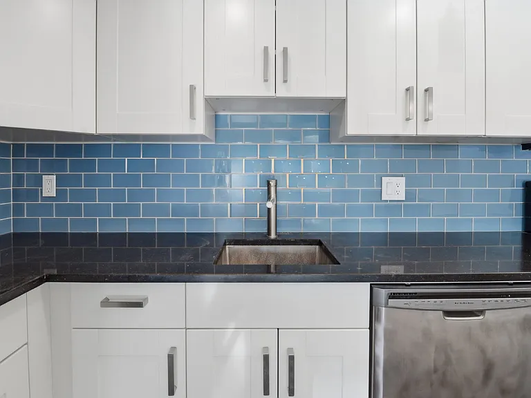 361 S Estes St #16 — Photo 8